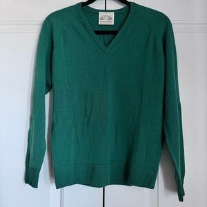 Edinburgh Woollen Mill Classic Lambswool V-Neck Women's Sweater